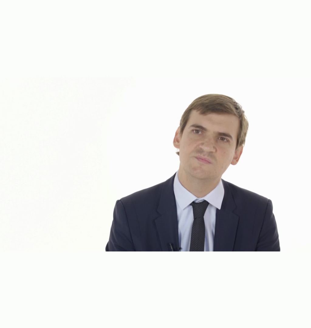 Nicolas cadene c2 polemiques vestimentaires